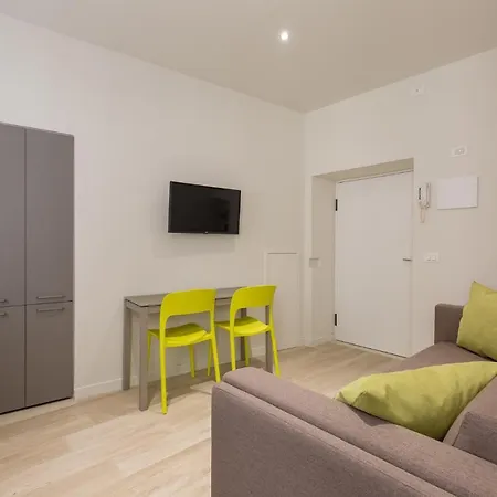 Casa Colibri Nel Cuore Della Citta By Reasy&busy *