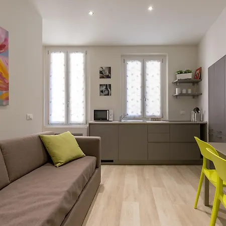 Casa Colibri Nel Cuore Della Citta By Reasy&busy