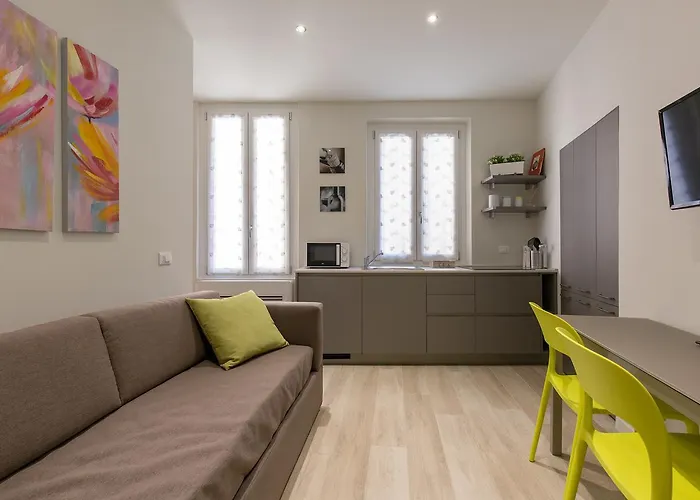 Casa Colibri Nel Cuore Della Citta By Reasy&busy
