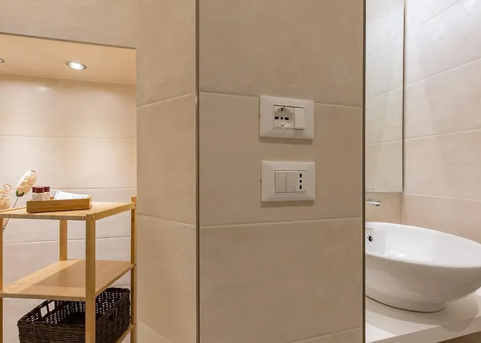 Casa Colibri Nel Cuore Della Citta By Reasy&busy